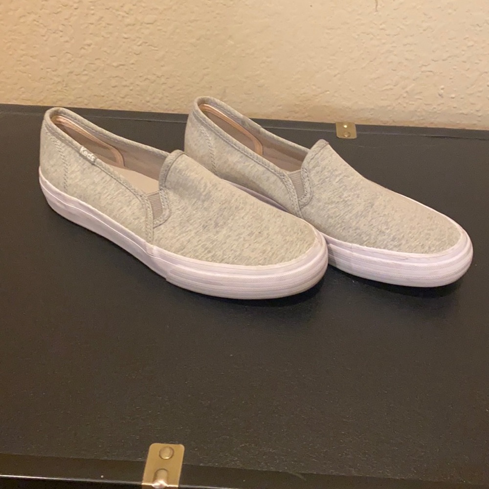 Keds slip on tennis shoes